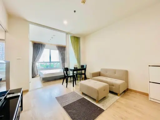 For rent: The Tempo Grand Sathorn-Wutthakat, Building B, 9th floor, good view, north facing, not hot, nice breeze, must arrange.