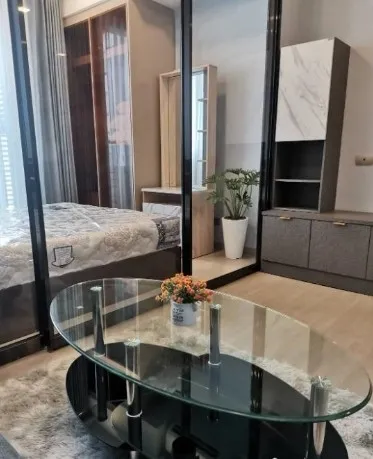 For rent, One 9 Five Asoke-Rama 9, partitioned room, 10th floor, high view, friendly price, must not miss this room.