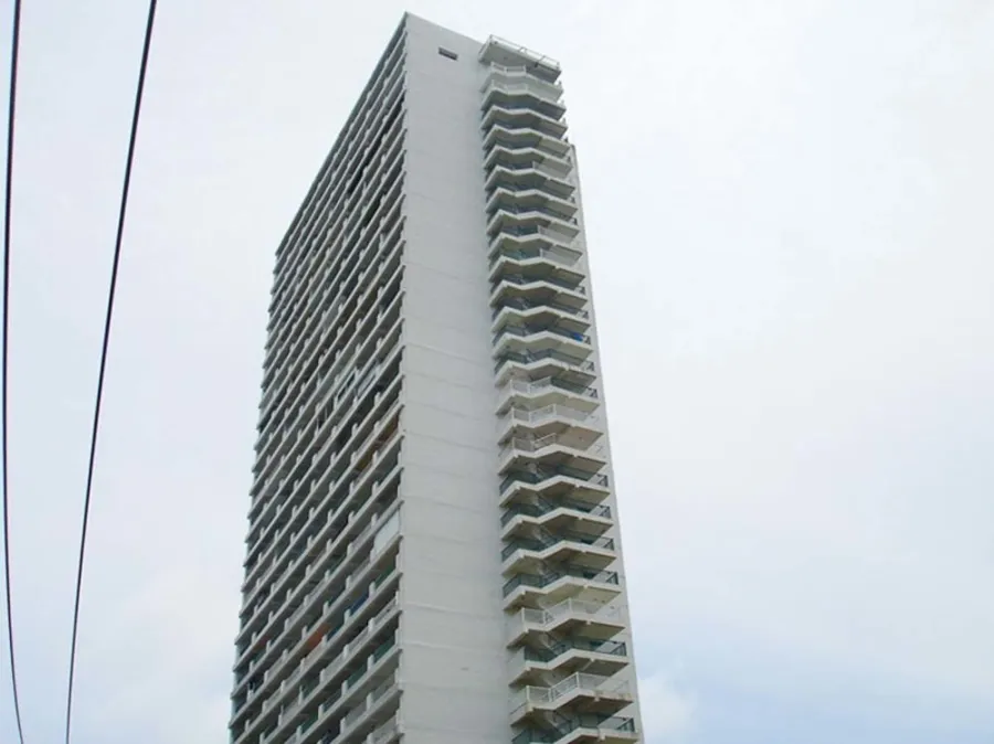 For sale or rent Wongamat Garden Beach Resort Condominium (Central Pattaya), sea view from balcony overlooking the swimming pool.