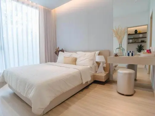 Condo down payment for sale, Skyrise Avenue Sukhumvit 64, 42nd floor, Chao Phraya River view, Chao Phraya River view, hurry to buy.