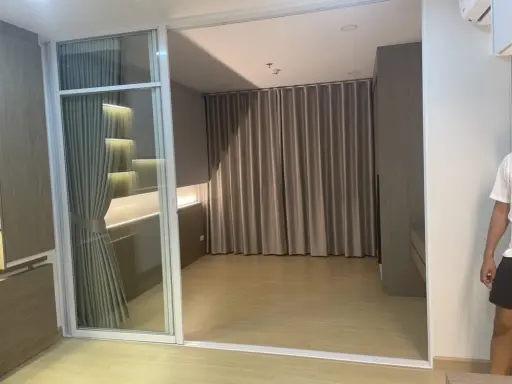 Selling Supalai Veranda Ramkhamhaeng condo. Nice unit with high-quality built-in furniture. Excellent location. Don't miss out!