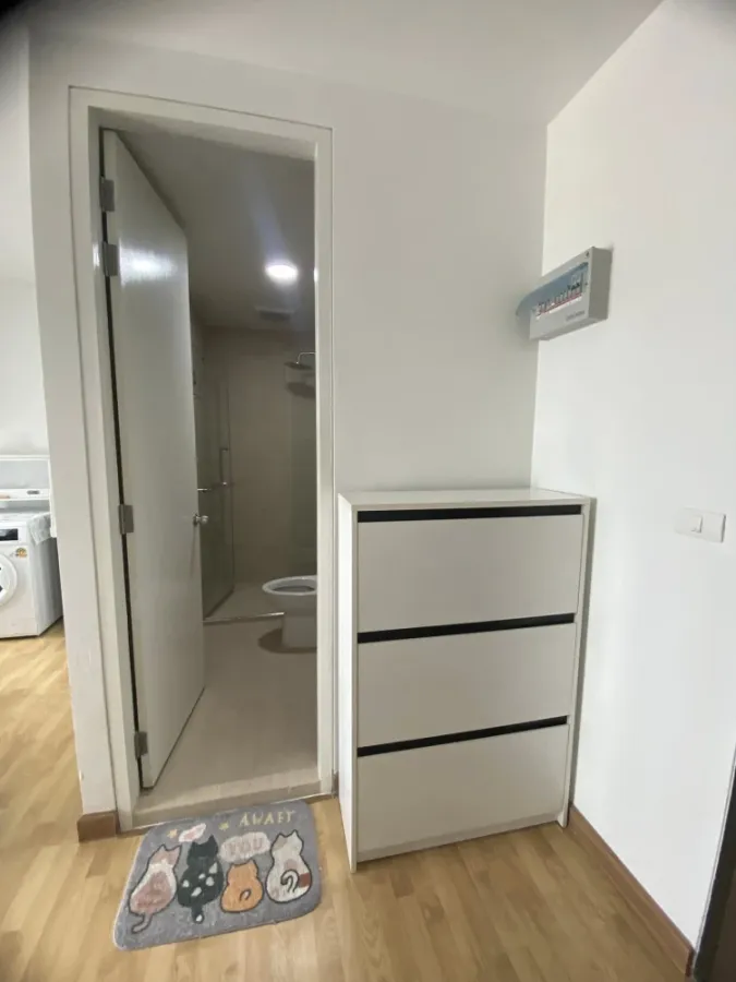 For rent: Parkland Taksin - Tha Phra, 24th floor unit with excellent ventilation. Fully furnished with complete functionality. Book now!