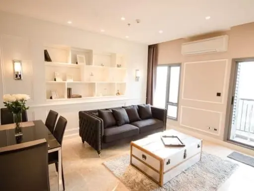 Let's come. Luxury condo. Beautifully decorated. Look good. Stylish. Ready to move in. Interested in booking at The Crest Sukhumvit 34 for sale and re