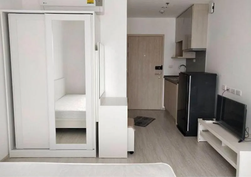 Hot Price!! For rent Ideo Mobi Wong Sawang Interchange. Simple decorated room, very comfortable, good price, urgent.
