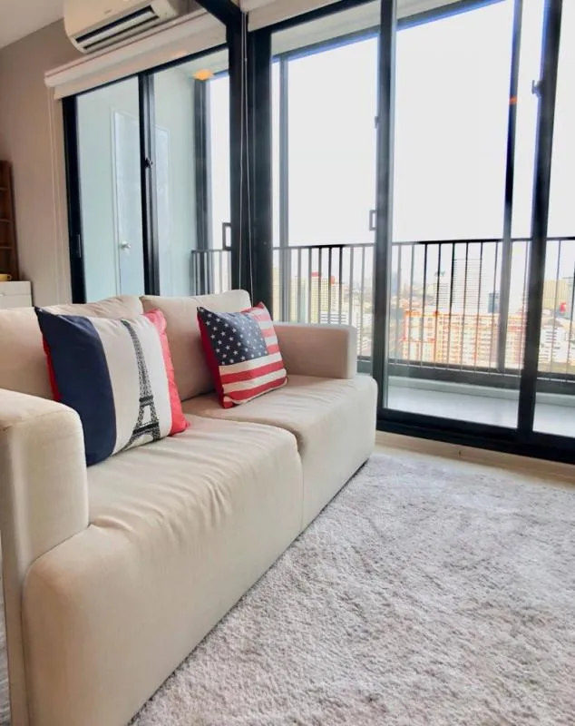 Beautiful like this, can't reserve it anymore. Condolette Mist for rent, fully furnished, city view, near MRT, don't miss it!!