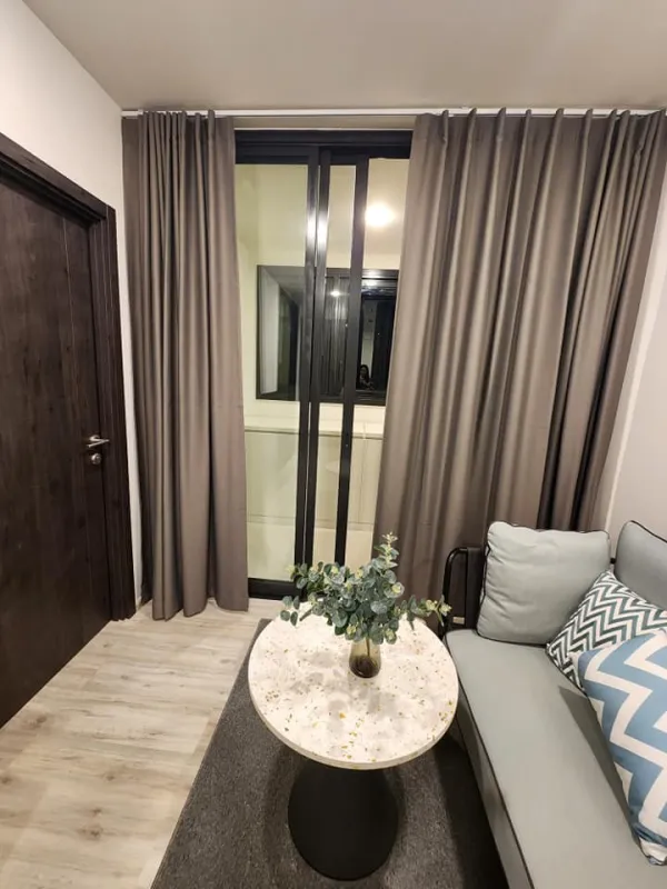 For rent XT Huaikhwang Condominium ห้องน่าอยู่ มีระเบียงเป็นสัดส่วนที่ลงตัว ราคาคุ้ม จองเลย