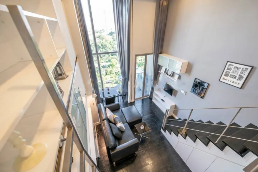 ให้เช่า ด่วน!! คอนโด ไอดีโอ มอร์ฟ 38 ห้องแบบ Duplex ทำเลดี เดินทางสะดวก ใกล้แหล่งช็อปปิ้ง จองเลย!!