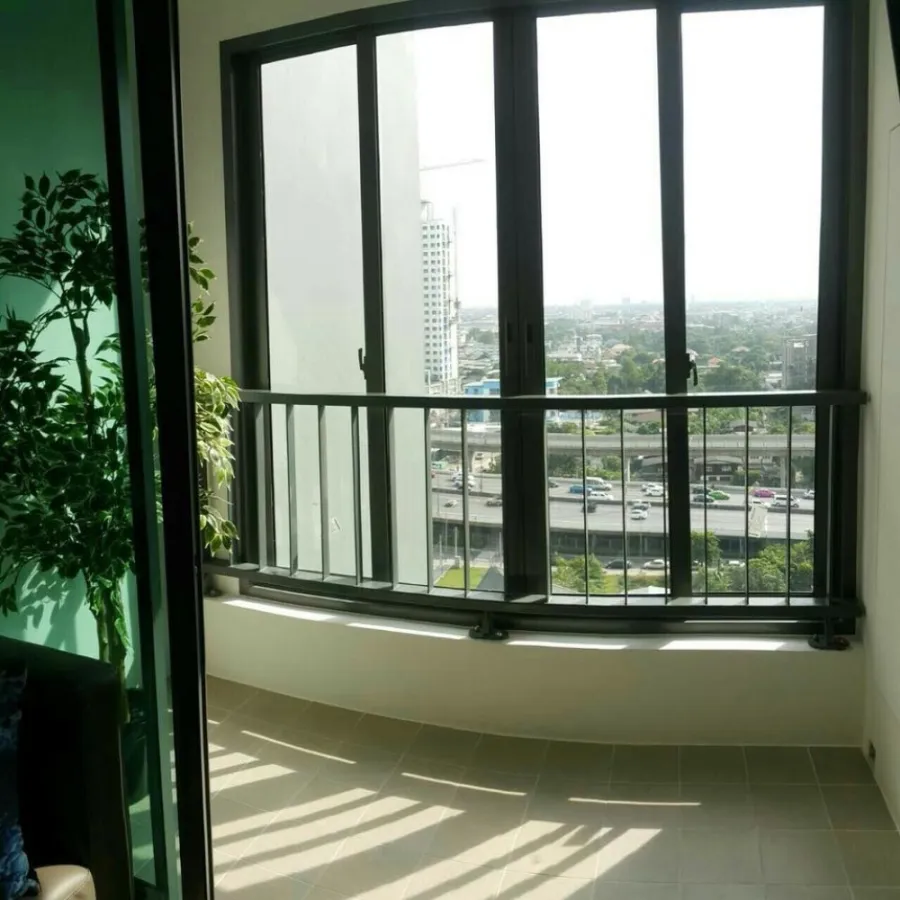 Sell / rent Ideo Wutthakat, 1 bedroom, 31st floor, fully furnished and electrical appliances. You can carry your bag in.