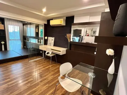 Urgent sale, Condo Parc exo Kaset-Nawamin. The room is ready to move in. Built-in furniture Hurry and grab it and reserve it.