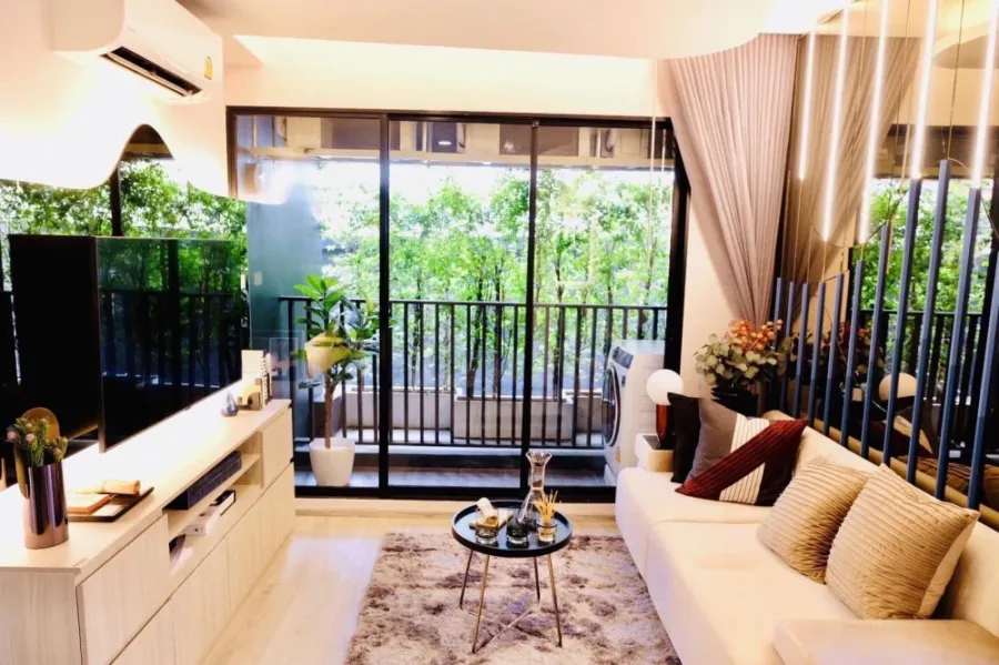 Selling down payment Origin Plug & Play Srinakarin 9th floor, corner room, good project, nice location, reserve now.