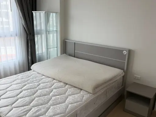 Condo for rent: Supalai Veranda Rama 9. Spacious and comfortable unit with ample living space. Fully furnished with appliances. Book now!