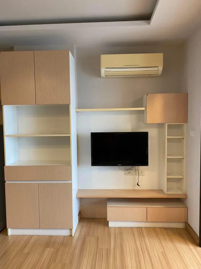 For sale 88 the terminal Sirindhorn-Pinklao The room is divided into proportions. The big bed is thick and comfortable to sleep on. A place you should