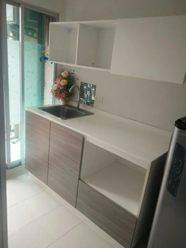 For rent, Dcondo Rangsit, Phase 1, 1 bedroom, 1 bathroom, corner room, beautiful view, fully furnished, ready to drag your bags in.