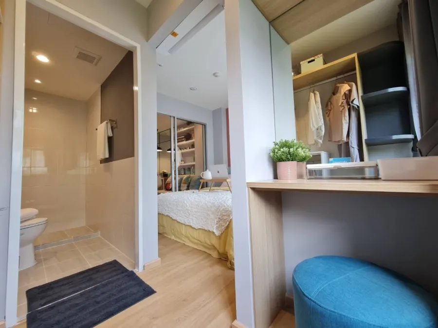 ขายดาวน์คอนโด เสนาคิทท์ บีทีเอส สะพานใหม่ 1 ห้องนอน 1 ห้องน้ำ + Walk in closet ครบจบที่นี่ จองเลย
