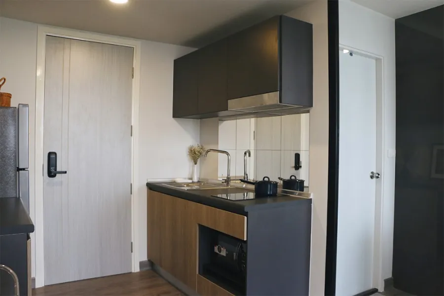 Condo for rent: Flexi Sathorn - Charoen Nakhon. The room is decorated in a minimalist style, shady, so nice to live in. Reserve now.