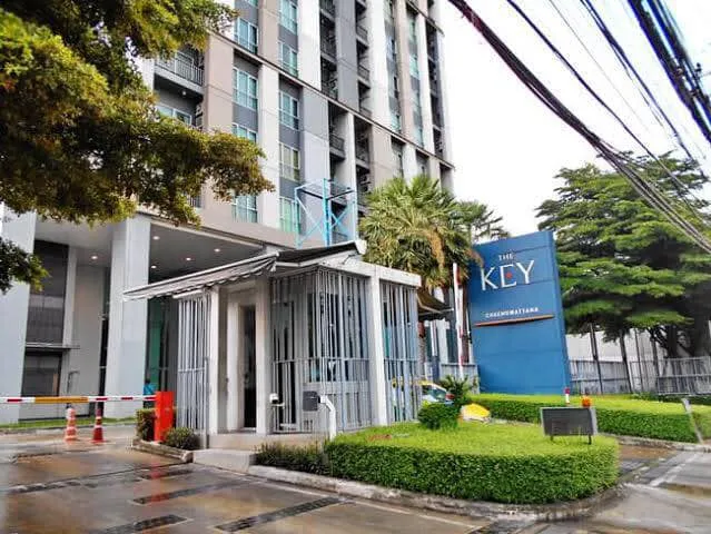 For rent, The key Chaengwattana, private corner room pool view Plus, it's fully furnished. Not booking is a big mistake.