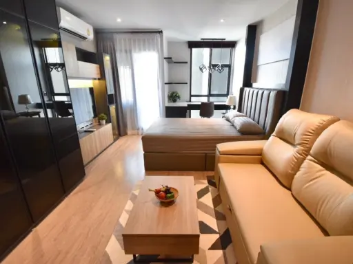 For rent: RHYTHM EKKAMAI, STUDIO room, beautifully decorated, very livable, every piece of good furniture, don't miss it.