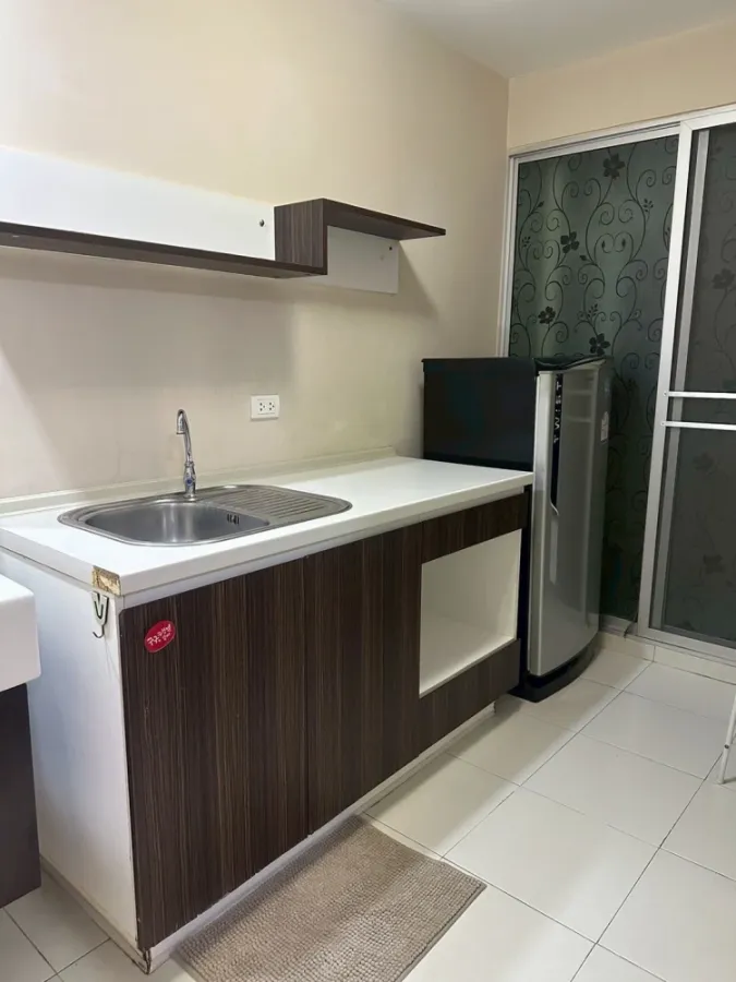 ขาย Smart Watcharapol ห้องพร้อมอยู่ เฟอร์พร้อม กว้างขวางน่าอยู่ จองเลย