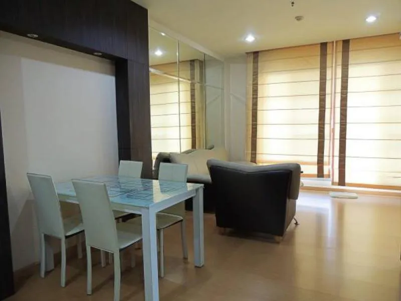 ให้เช่า Baan Klang Krung Siam-Pathumwan ห้องสวย 2นอน เฟอร์แน่นๆ วิวสวยสุดๆ หิ้วกระเป๋าเข้าอยู่ได้เลย