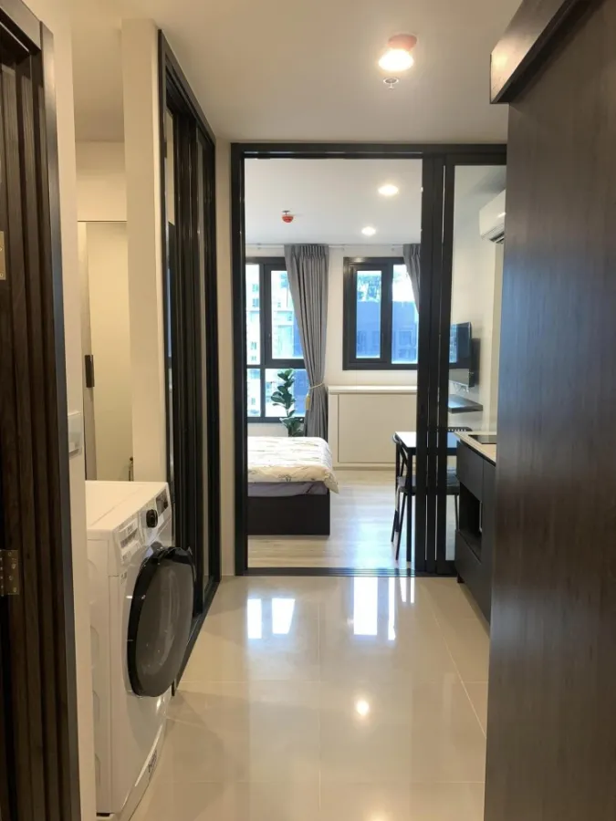 For rent, XT Huai Khwang, room ready to move in. Complete set of electrical appliances You can just come in and stay.