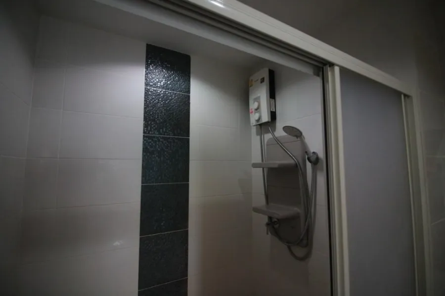 For rent, Aspire Rama 9, 1 bedroom, 1 bathroom, balcony view north. with built-in washing machine, don't miss it