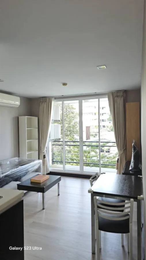 For rent: Lugano Ladprao 18, a large, spacious room with plenty of usable space. Great price. Come reserve today. Don't miss out!