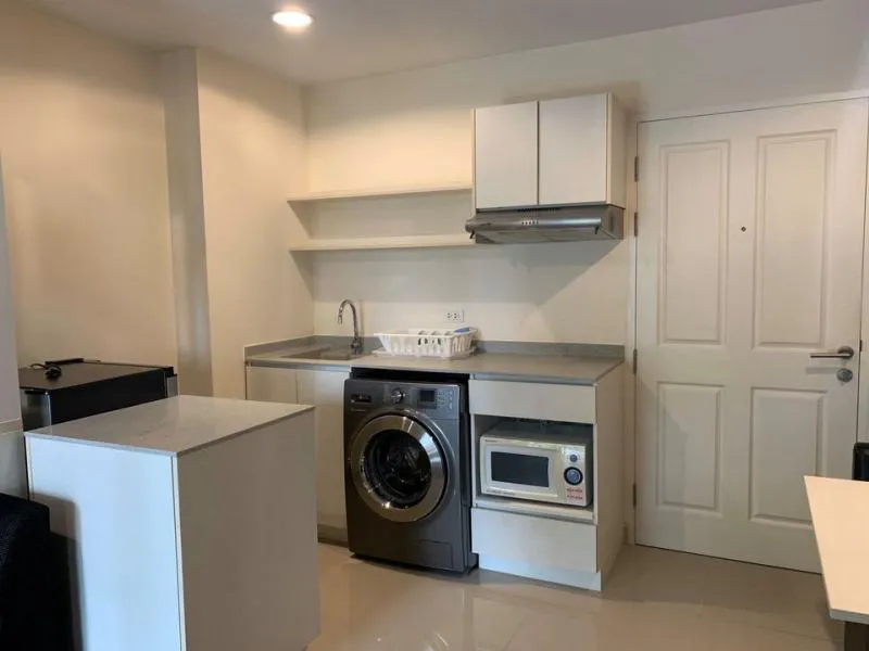 Urgent for rent !! Condo The Link Vano Sukhumvit 64, beautiful room, fully furnished, good location, close to shopping center, do not miss !!