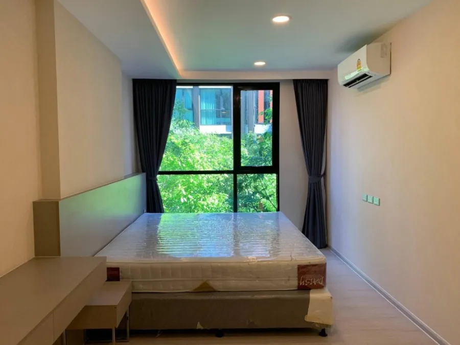 For sale, for rent, Vtara Sukhumvit 36, nice room, comes with bathtub, complete furniture, electrical appliances, reserve now.