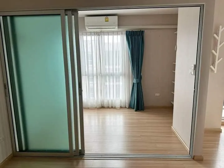 For sale: Plum Condo Chaengwattana, empty room, not too expensive, room decorating lovers shouldn't miss it.