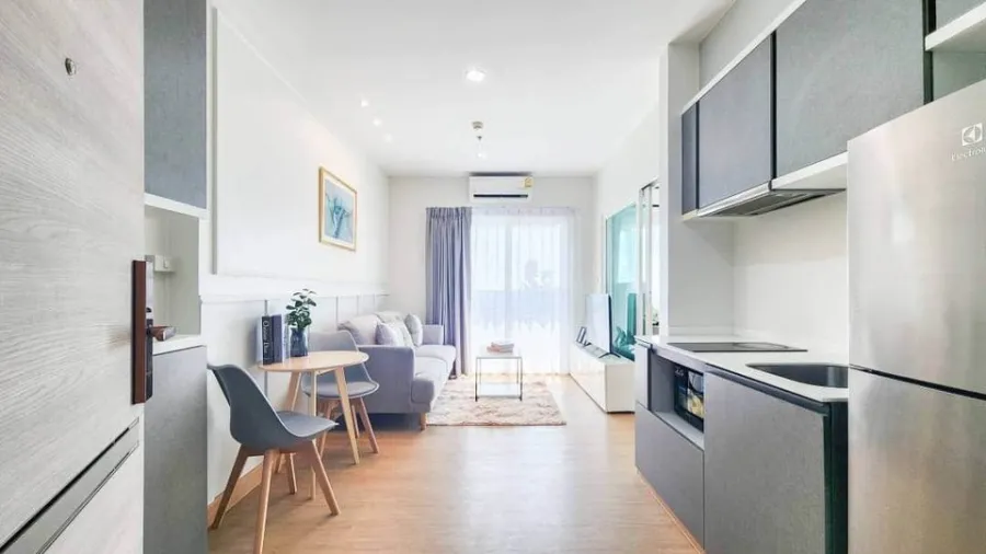 For sale: The Key Sathorn - Charoenrat, spacious room. Chao Phraya River view Completely beautifully decorated First come, first served.