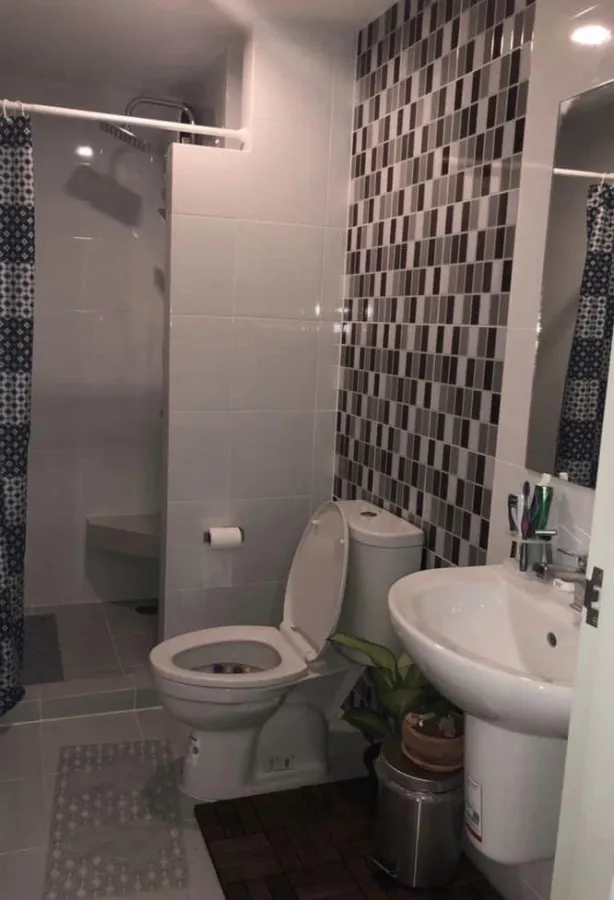 For sale: The Kith Plus Sukhumvit 113, 3rd floor, not very high, simply decorated room, hurry and reserve your place as an owner.