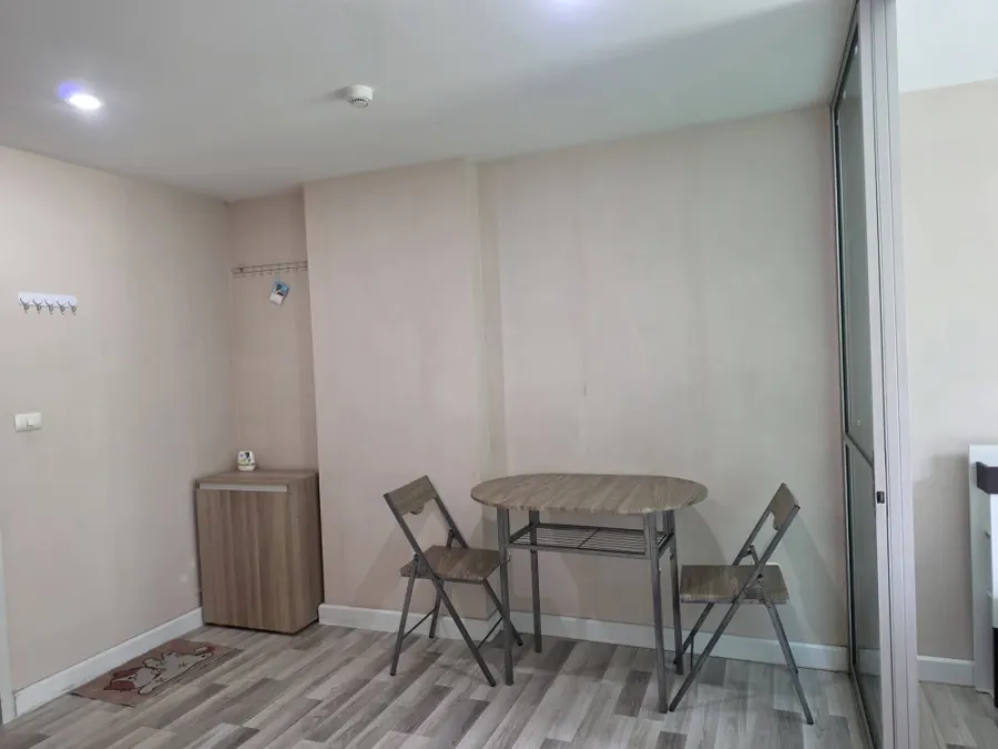 For rent: The Cube Ramkhamhaeng. Well-divided spaces, fully furnished, ready to move in.