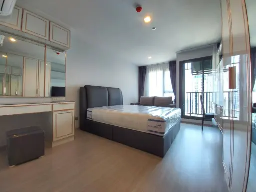 For rent!! Life Ladprao Condo, 28th floor, Building A, fully furnished, ready to move in, don't miss out!! images