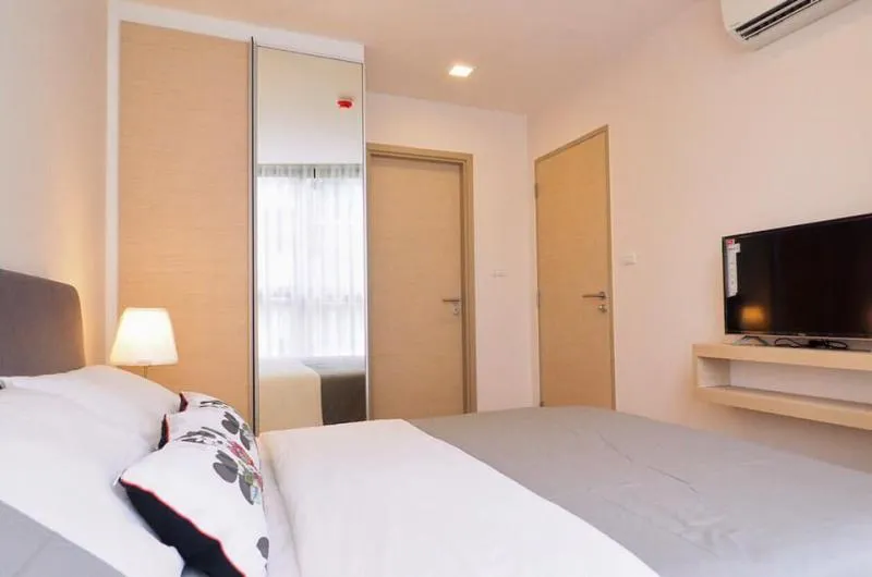 ขาย/ให้เช่า liv@49 (sukhumvit 49) ขนาด 3 ห้องนอน มีห้องเก็บของ ครัวกว้างๆ ใกล้bts มาก่อนได้ก่อน