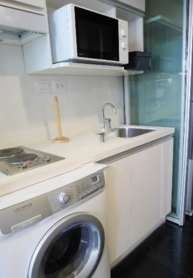 Condo for rent, Ashton Morph 38, south, corner room, green area view, private, beautiful, ready to move in.