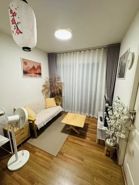 ให้เช่า S Condo Samut Sakhon ห้องแต่งสวยคุมโทน ชั้น 3 มาพร้อมเฟอร์นิเจอร์ครบครัน จองเลย