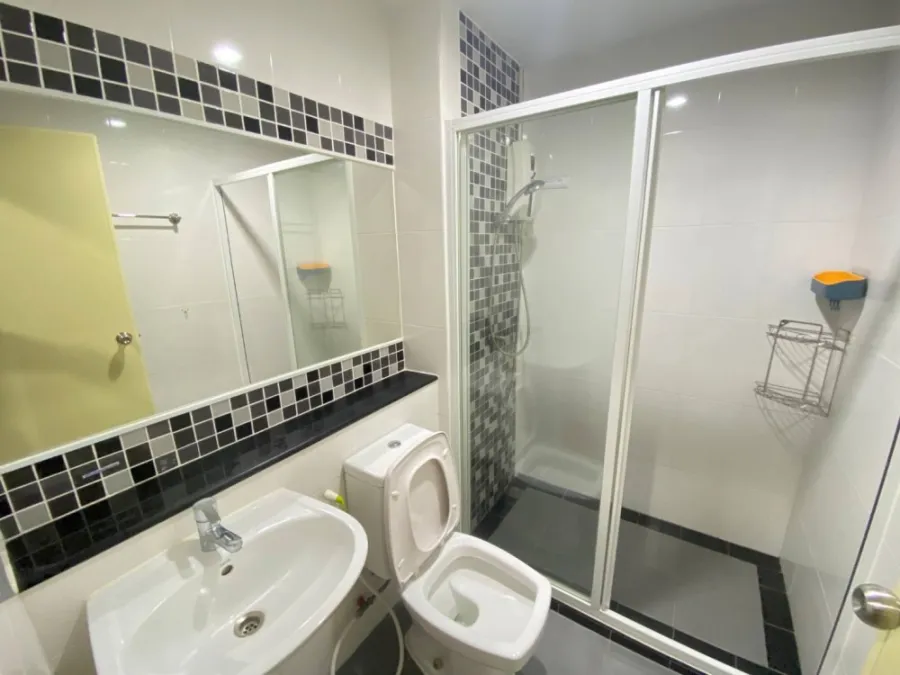 Condo for rent, Regent Home 22 Sukhumvit 85, beautiful view, fully furnished. Ready to move in Have privacy