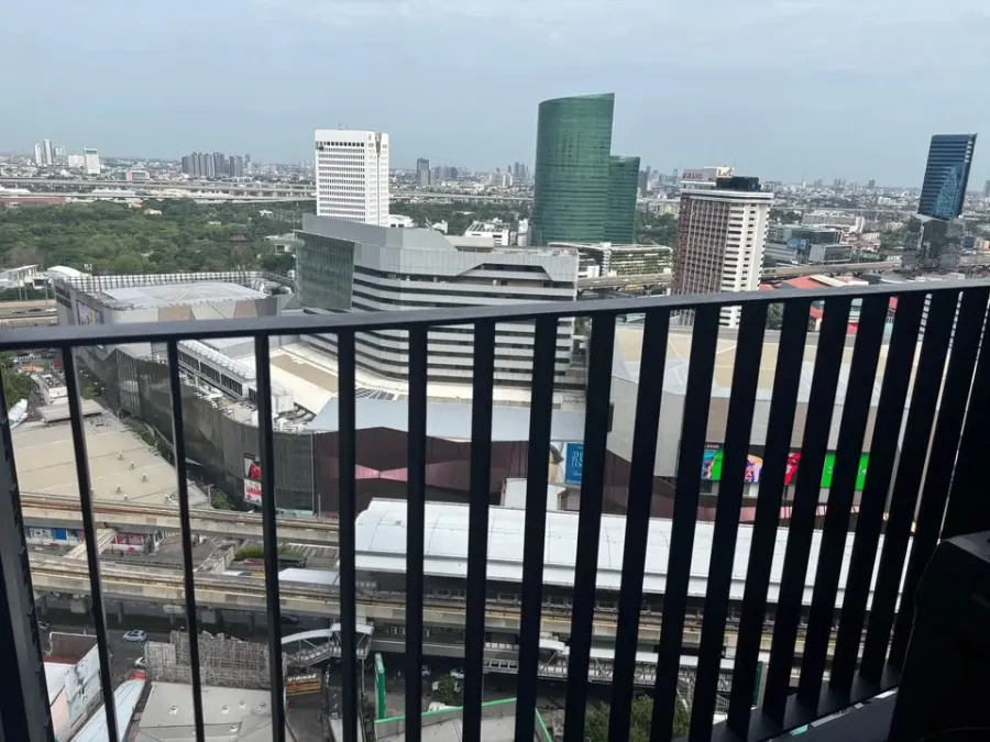For rent: Life Ladprao Valley, 28th floor, very high, great city view, fully furnished, book now.