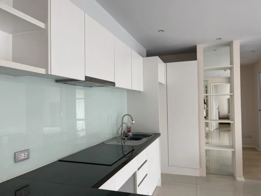 For rent: Atlantis Condo Resort Pattaya (Jomtien). Nice room, well decorated, great price. Book now.