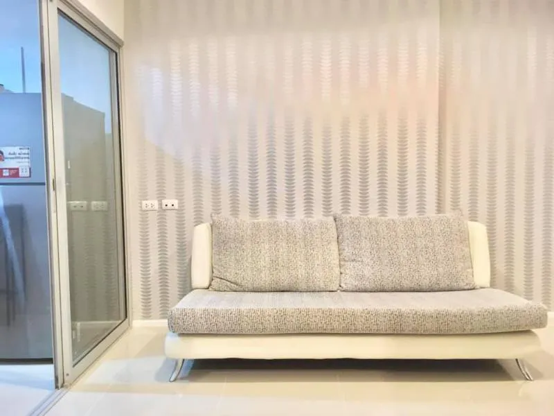 Condo for rent: Aspire Rama9 Tell me about this room and you will regret it.