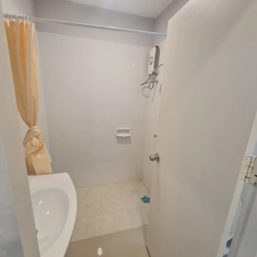 For rent: I-House Rama 9-Ekkamai, room decorated in Modern Style, fully furnished + electrical appliances, fully furnished, hurry to reserve.