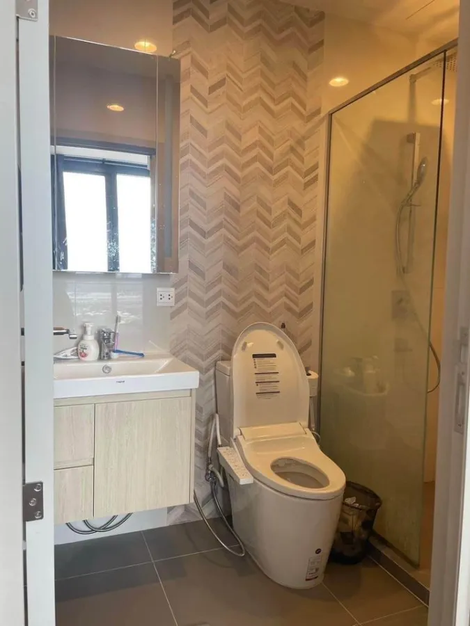 Sell for rent!! Condo Oka House Sukhumvit 36, corner room, view of the Chao Phraya River curve. room near elevator The room is in new condition!!