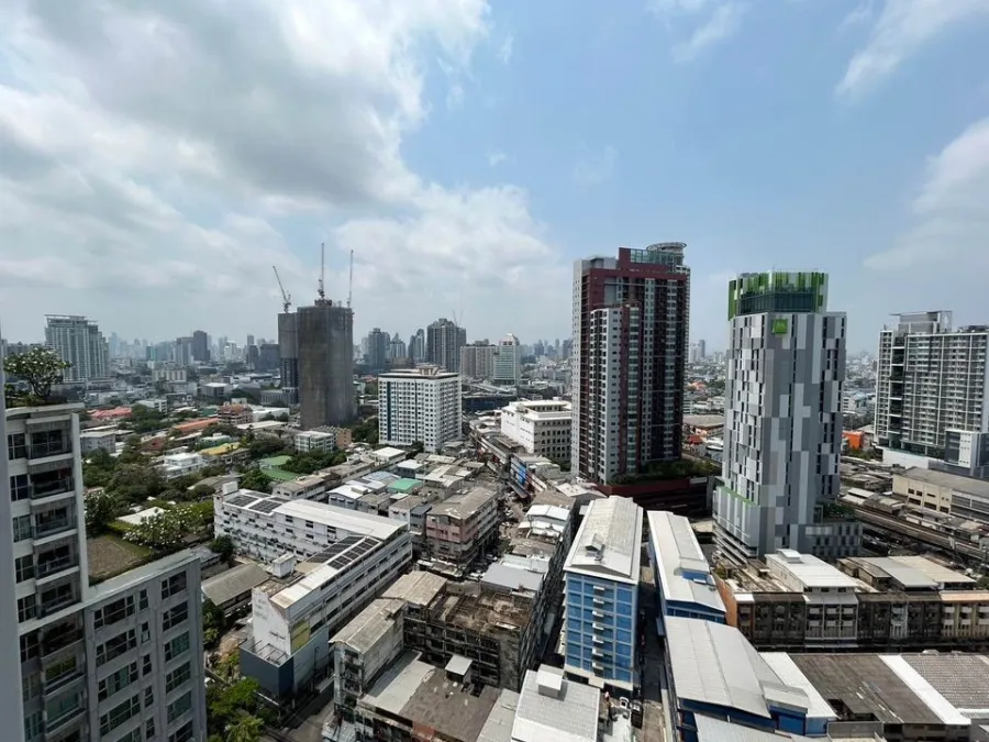 For rent: Life Sukhumvit 48, 22nd floor, view of Sukhumvit Road, fully decorated, all in one place, move in now.
