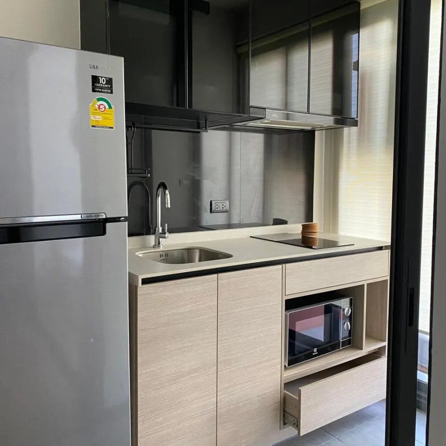 FOR RENT THE BASE GARDEN RAMA9 ห้องแต่งน่าอยู่ ชั้นสูง วิวเมือง มีสิ่งอำนวยความสะดวกครบ รีบมาจองเลย