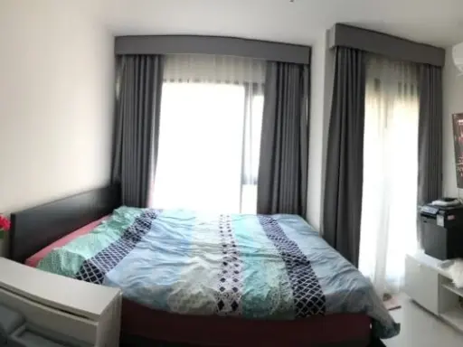 Urgent sale: Rhythm Sukhumvit 36-38, Studio room, 6th floor, affordable price. Come and reserve yours today!