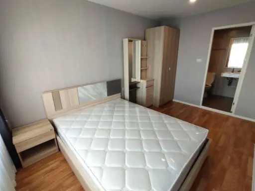 Condo for rent Lumpini Ville Phatthanakan-Srinakarin. Swimming pool view Fully furnished, ready to move in