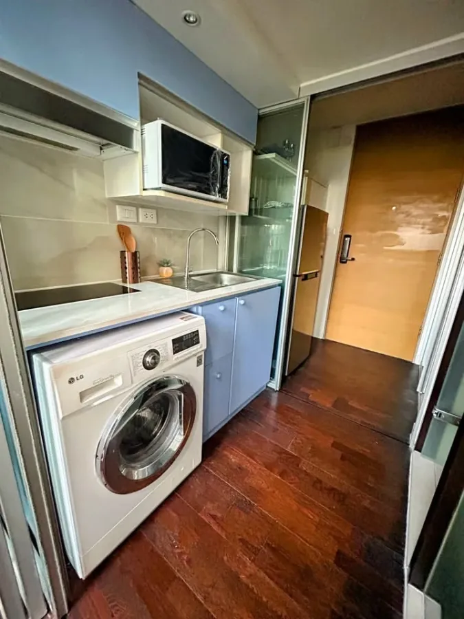 For sale or rent: Ideo Morph 38, 7th floor, beautiful view, very good condition, north-facing room, not hot, pets allowed, very worth booking.