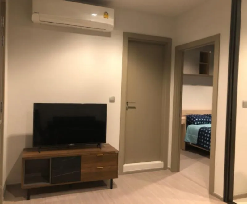 For rent, Life Asoke-Rama 9, urgently, the room is spacious, very comfortable, the room function is very good, don't miss it!!