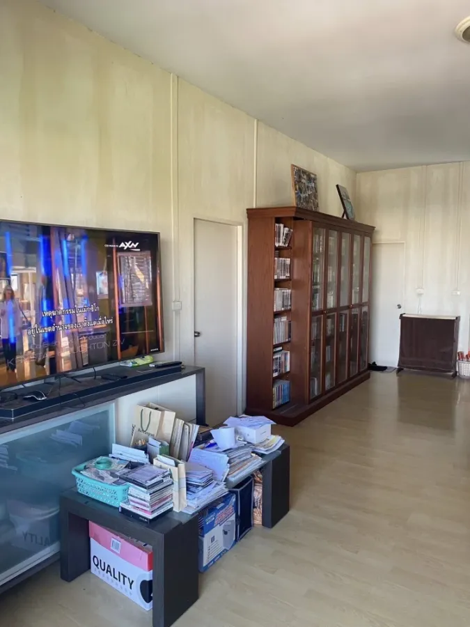 Condo for sale, Garden Court, ready to move in, fully furnished, just bring your bags+++