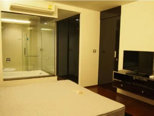 For sale: The Address Sukhumvit 61, 1 bedroom, 1 bathroom, complete set of furniture + electrical appliances, ready to book now, good price, hurry up.